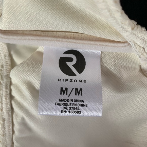 Ripzone swimsuits halter top - Picture 3 of 3